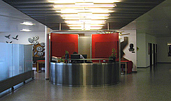 Transformation de l’entrée et aménagement de l’accueil de l’Hôpital de Viège, 2001