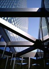 Messeturm Basel, 2003 (Architekten: Morger+Degelo AG + Marques AG)<br />